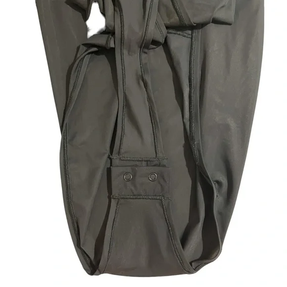 Skims Essential Long Sleeve Scoop Neck Black Size 4X Thong Lightweight Raw Cut - Picture 8 of 10